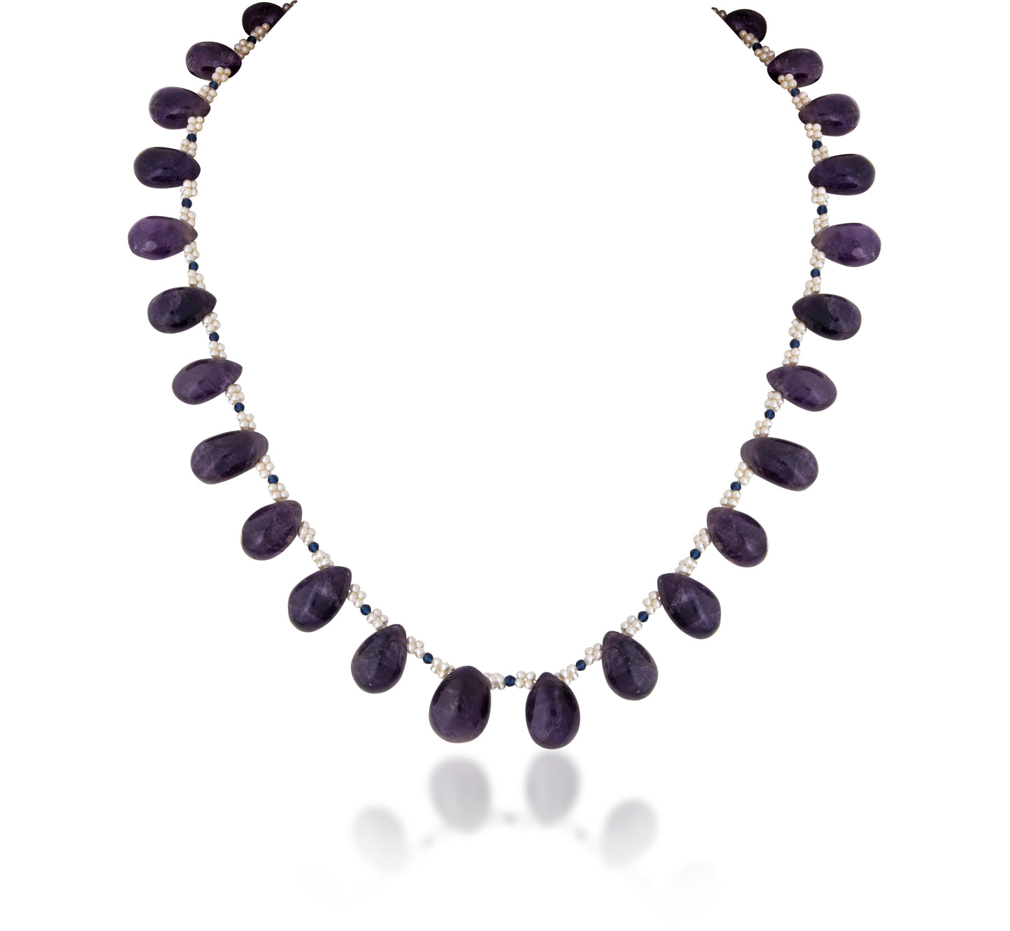 A STRAND OF CULTURED PEARL CUSTOM CUT WITH AMETHYST DROP