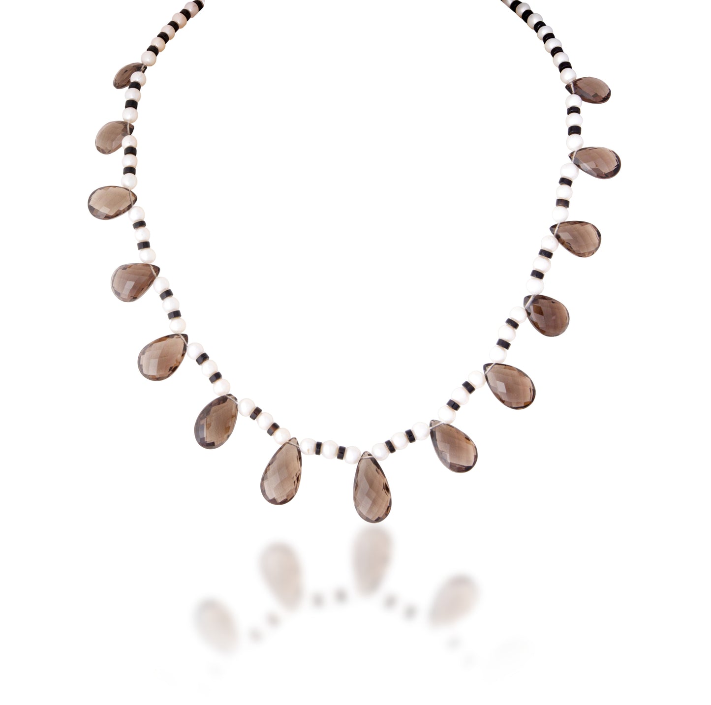 A STRAND OF MULTY SMOKY QUARTZ CULTURED PEARL & BLACK ONYX